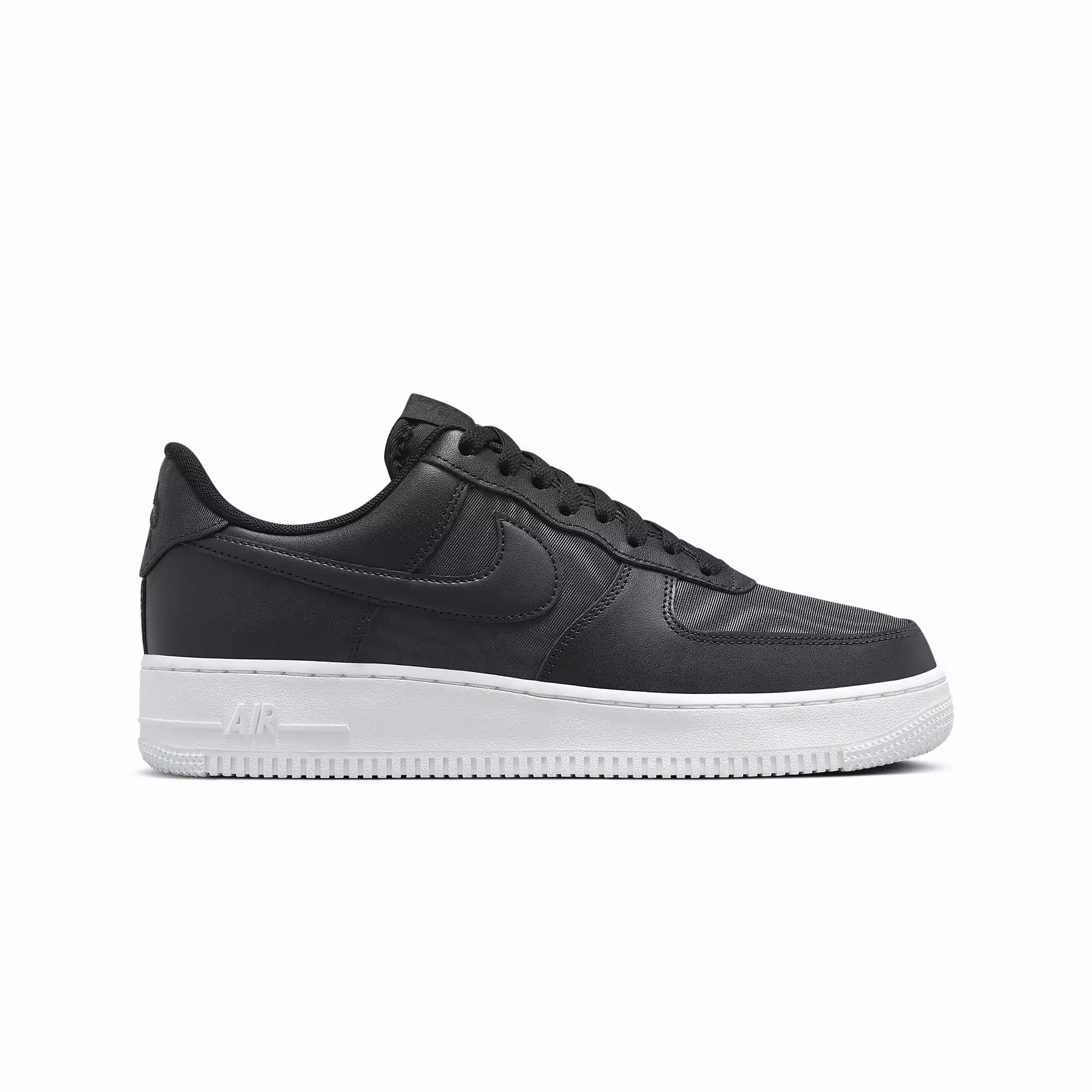 AIR FORCE 1 '07 LV8 'BLACK/BLACK-SUMMIT WHITE'