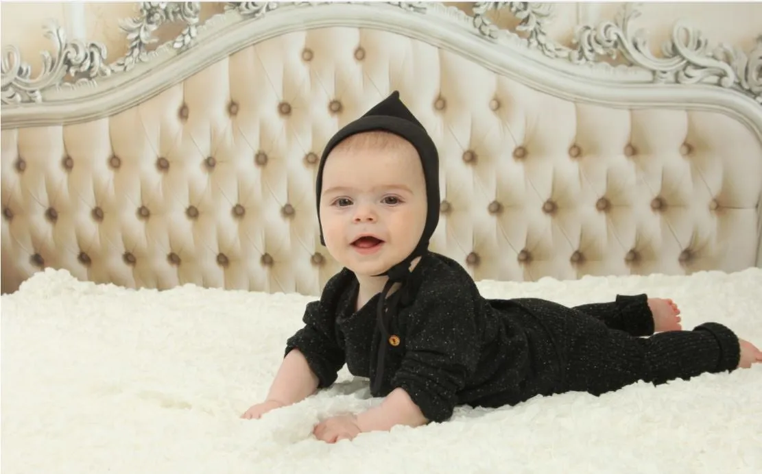 AMOUREUX BEBE BLACK DOUBLE LINED MINI PIXIE BONNET