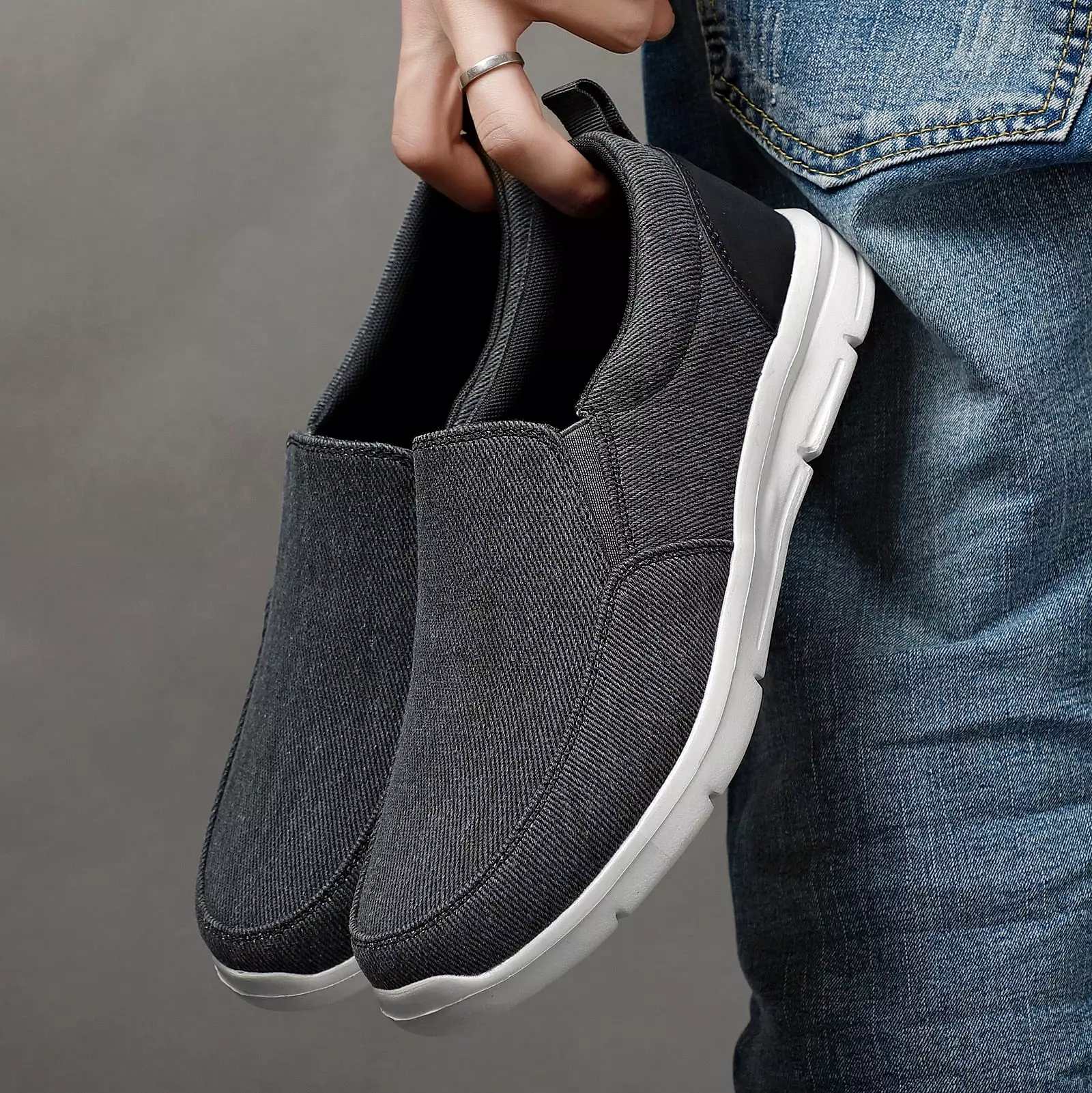 Men Shoes Summer Canvas Shoes Breathable Comfortable Outdoor Slip On Walking Sneakers Classic Loafers For Men